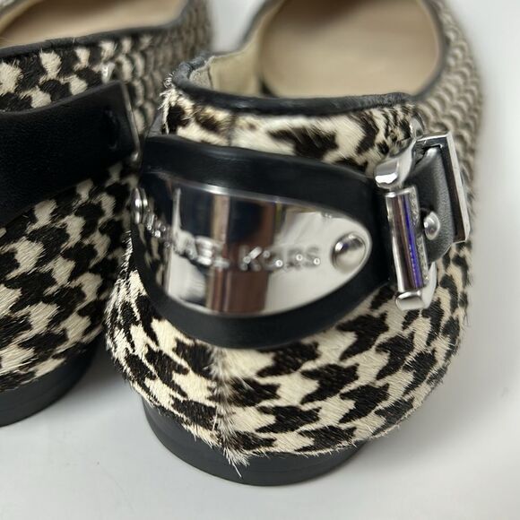 Michael Michael Kors Dion Houndstooth Haircalf Ballet Flat (Black/White) Size 6 - Picture 3 of 10